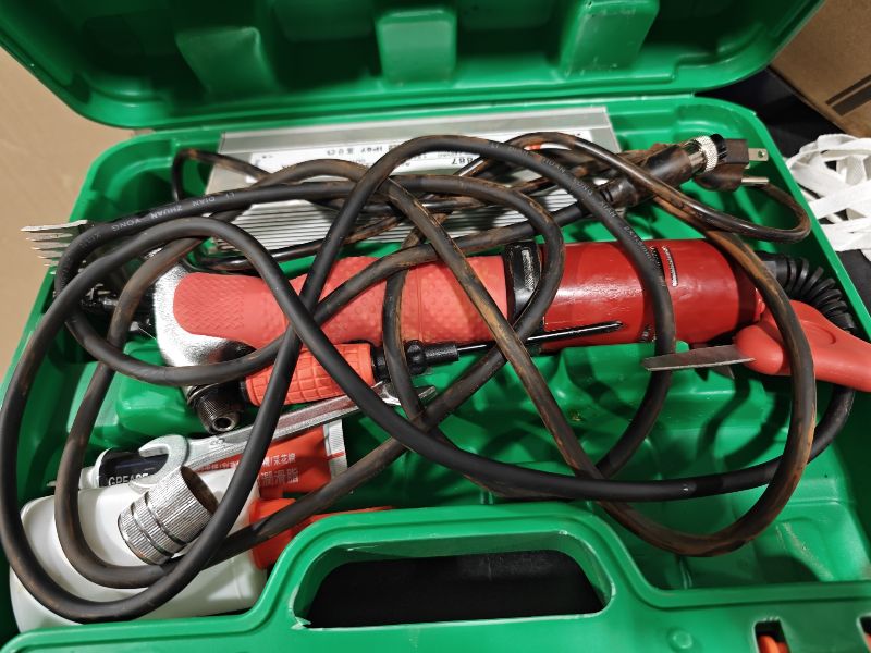 Photo 1 of Dragro 1000W Electric Sheep Shears
