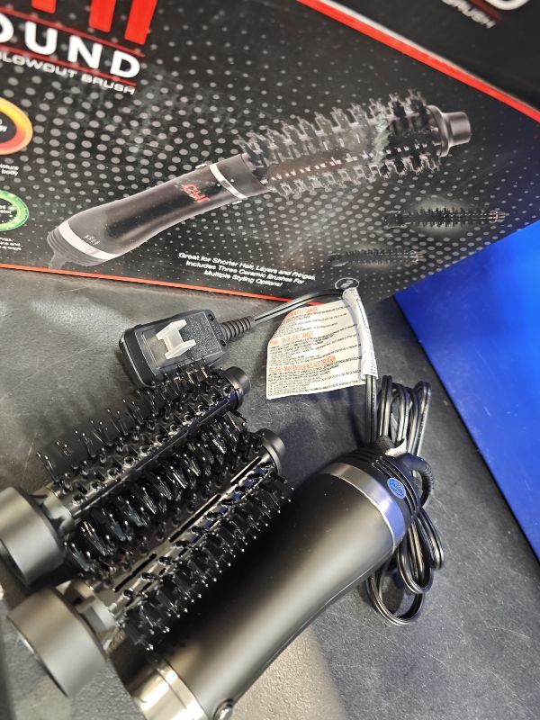 Photo 1 of CHI 3-in-1 Round Blowout Brush