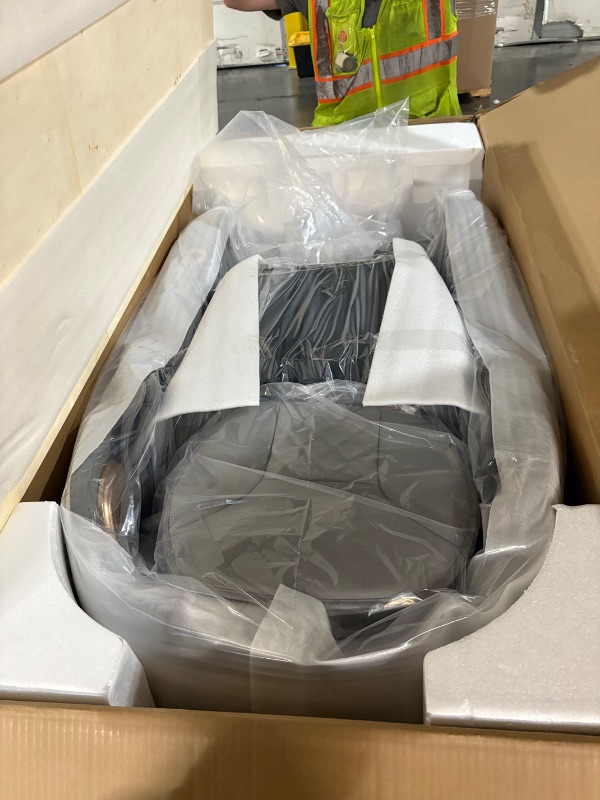 View 5 of ***FACTORY SEALED OPENED FOR INSPECTION******RELX 2026 Massage Chair Full Body, Body Scan, Zero Gravity Recliner, White