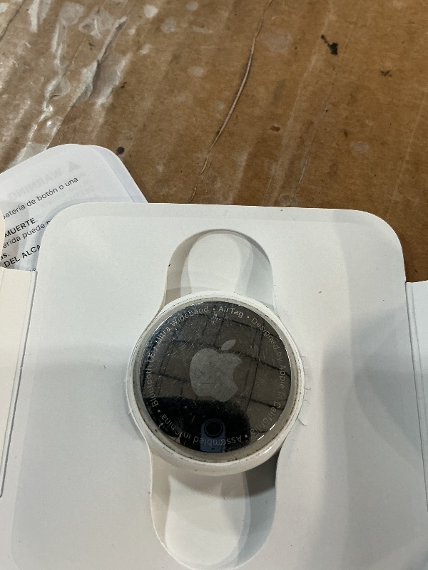 View 4 of *** LOCKED *** Apple AirTag (2nd Gen) Item Tracker