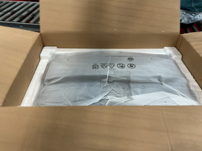 Photo 1 of Samsung 32" ViewFinity S7 S71H 4K UHD Monitor