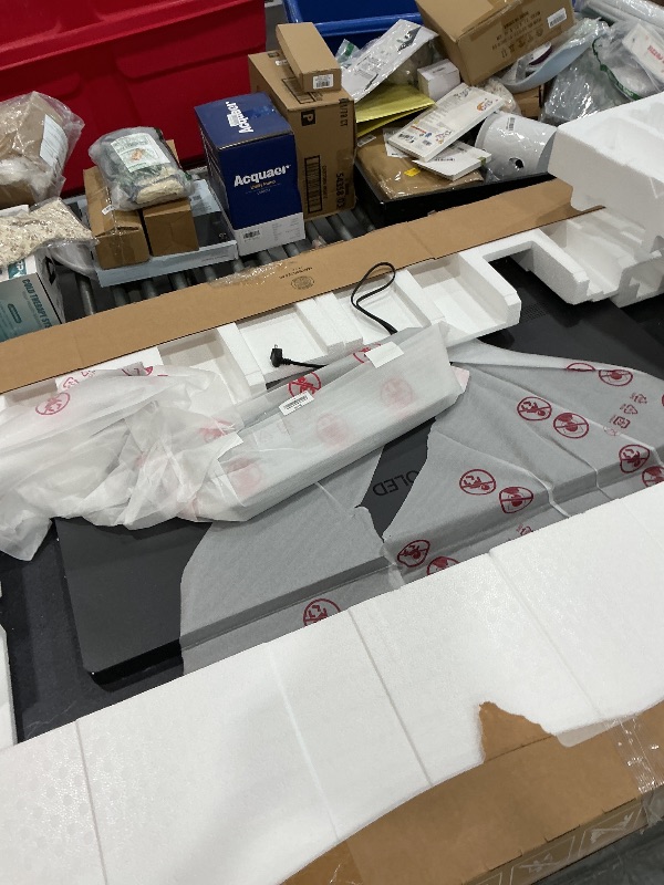 Photo 1 of FOR PARTS TV DOES NOT FUNCTION MAJOR DAMAGE ******LG 77-Inch OLED evo AI 4K C5 Series Smart TV (OLED77C5PUA, 2025)