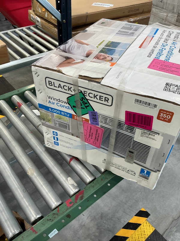 Photo 1 of BLACK+DECKER Window Air Conditioner 8000 BTU, BD08WT6, White