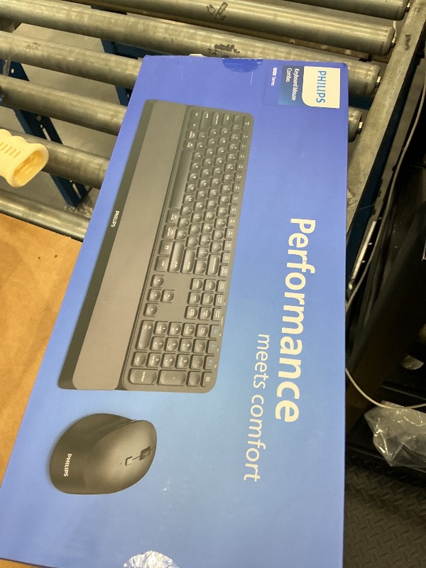Photo 1 of Philips Bluetooth Keyboard and Mouse Combo SPT6607