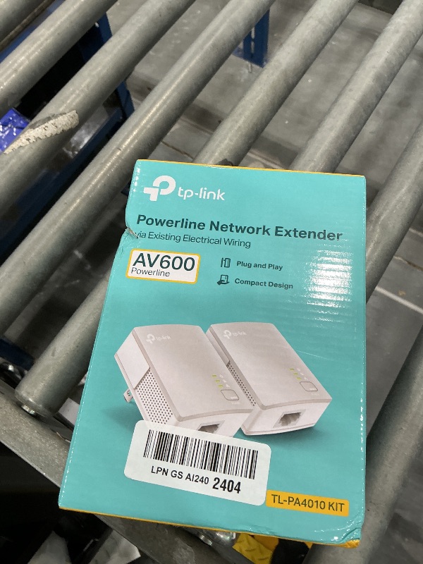 Photo 1 of TP-Link AV600 Powerline Ethernet Adapter Kit
