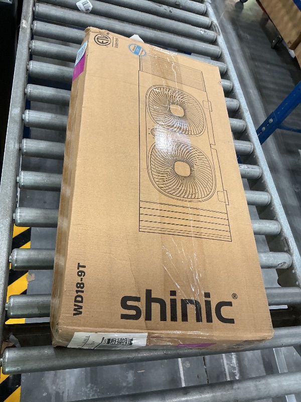 Photo 1 of shinic 3-Speeds Window Fan Beige