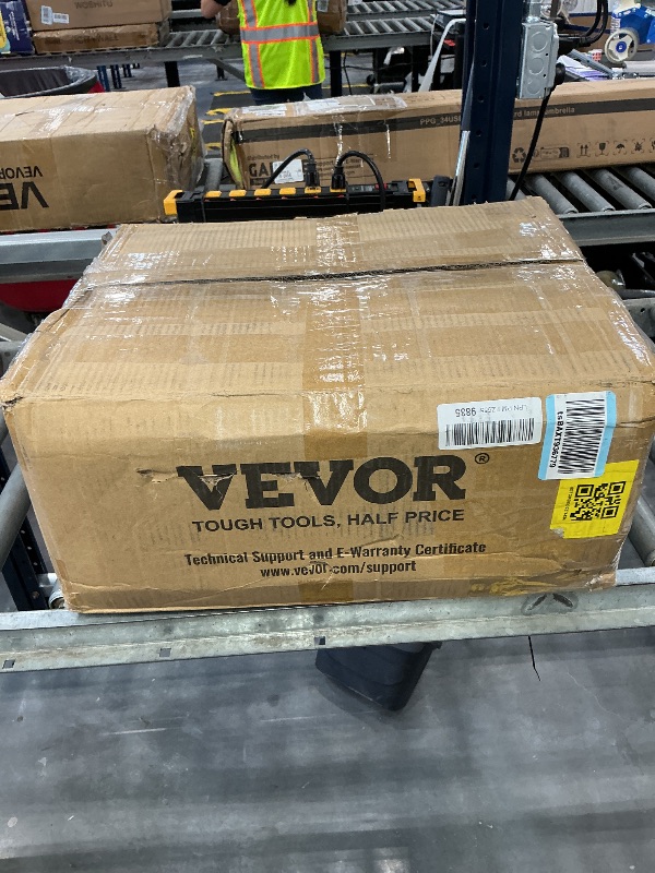 Photo 1 of VEVOR Rubber Curb Ramp, 6" Rise Height 2 Pack, Heavy-Duty 33069 lbs/15 T Capacity Threshold Ramps, 19" L x 15" W Driveway Ramps with Stable Grid Structure for Cars, Wheelchairs, Bikes, Motorcycles