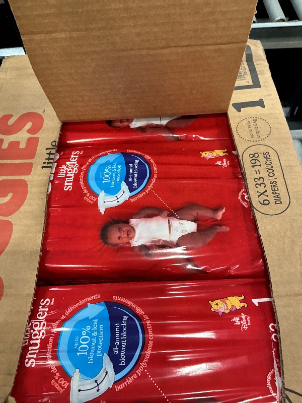 Photo 1 of Huggies little snugglers (189 count)