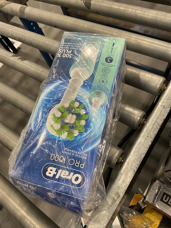 Photo 1 of Oral-B Pro 1000 CrossAction Electric Toothbrush, Green