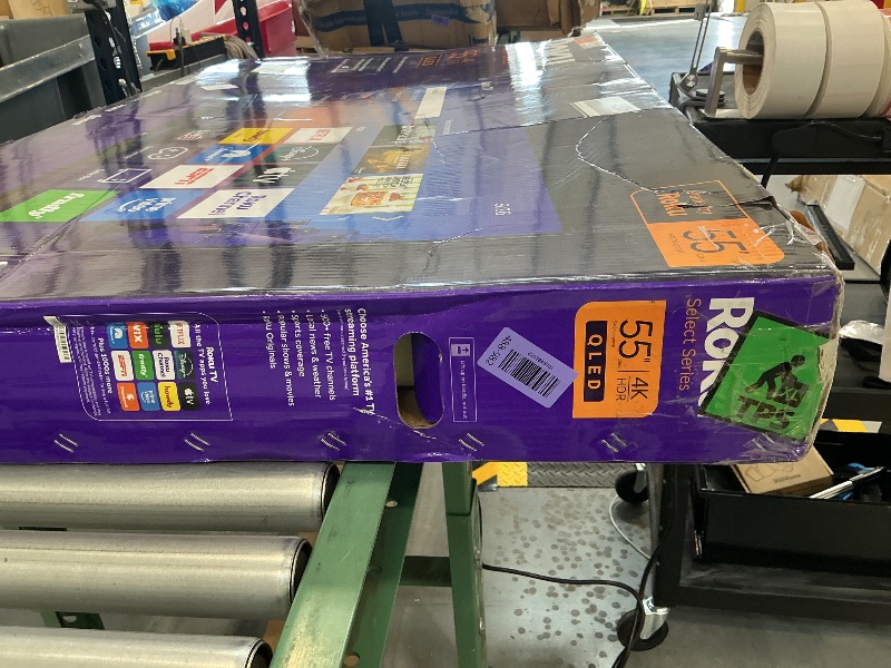 Photo 1 of Roku 55" Select Series 4K QLED Smart TV