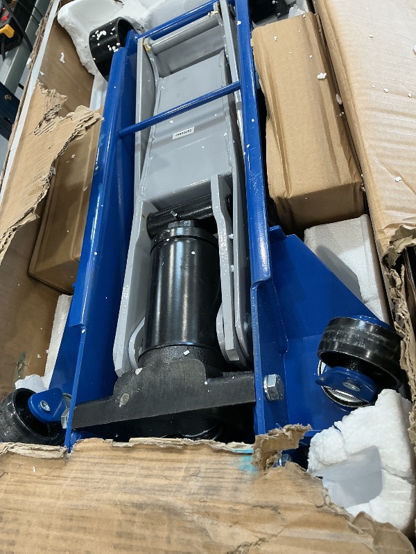 Photo 1 of OTC LDJ35 3.5-Ton Service Jack