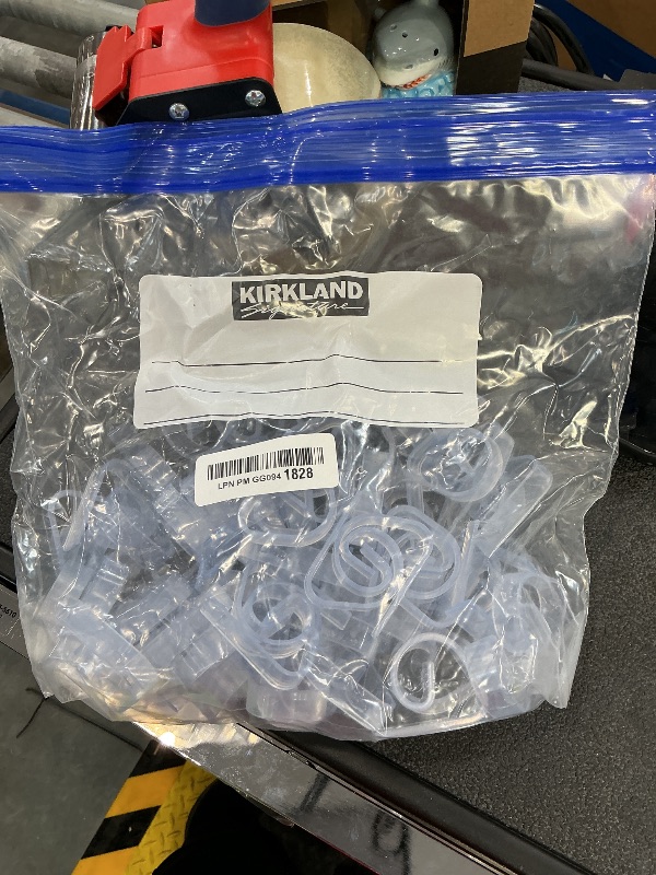 Photo 1 of ROYHOO Transparent Tablecloth Clips (72PCS)
