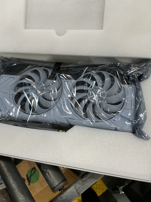 Photo 1 of ASUS Dual GeForce RTX 4070 White OC Edition Graphics Card