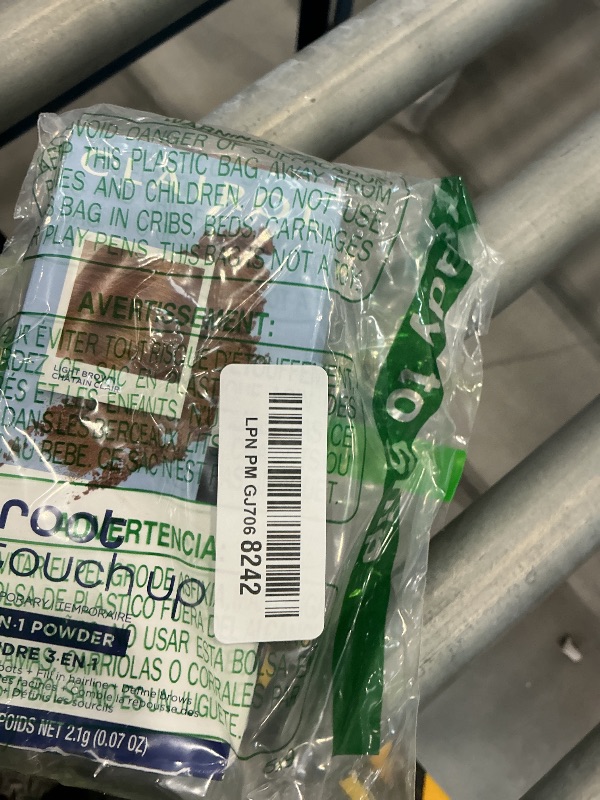 Photo 1 of Clairol Root Touch-Up Concealing Powder, Light Brown
