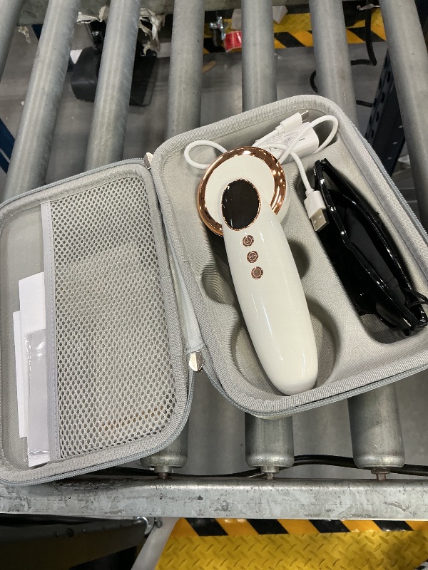 Photo 1 of Ariysah Handheld Red Light Therapy Device