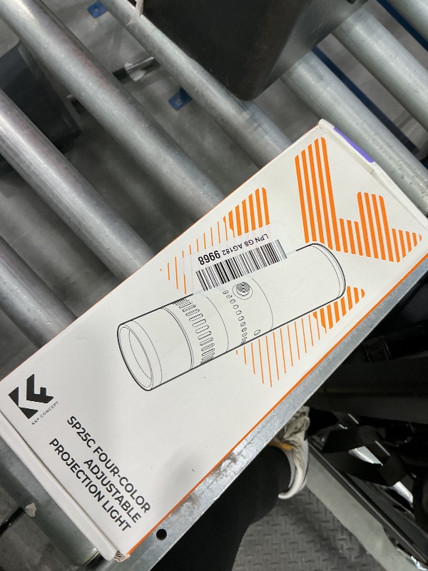 Photo 1 of K&F CONCEPT SP25C 25W LED Gobo Light