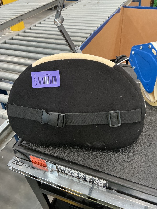 Photo 1 of Neck pillow