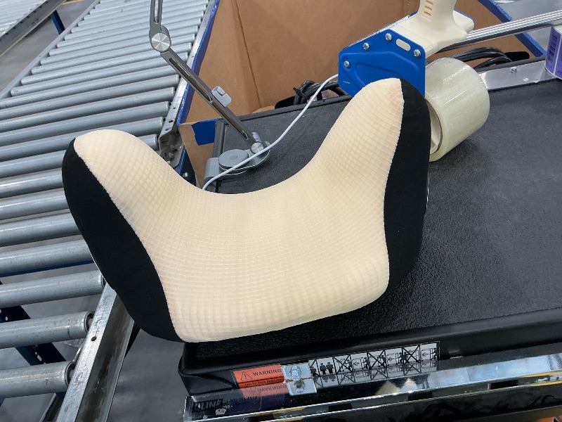 Photo 1 of Neck pillow