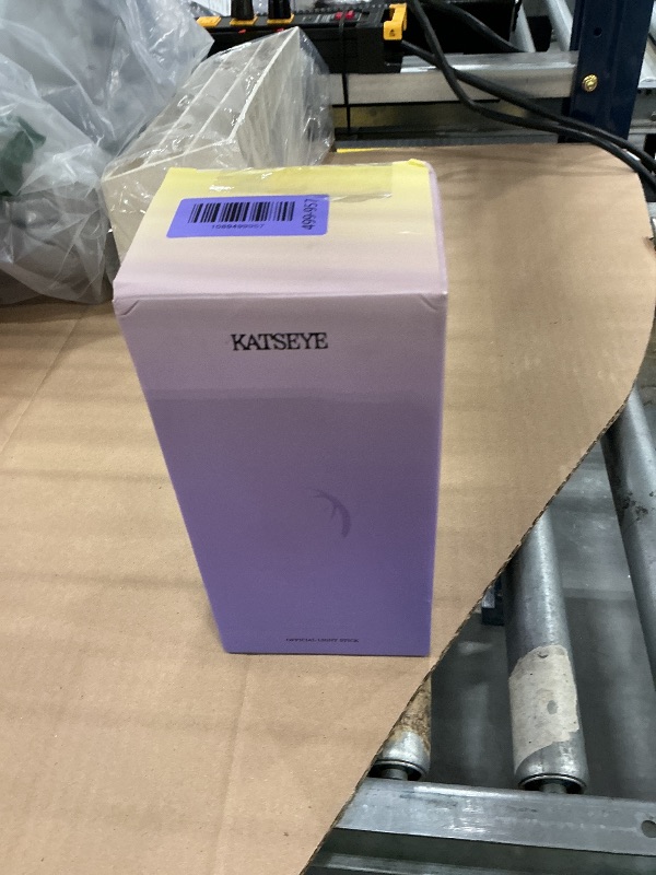 Photo 1 of KATSEYE Official Light Stick