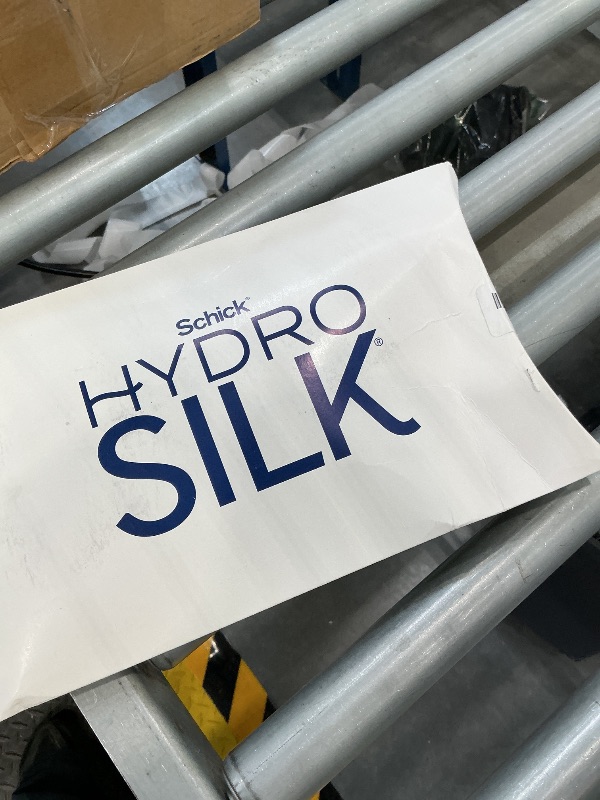 Photo 1 of Schick Hydro Silk TrimStyle 2in1 Bikini Trimmer & Razor