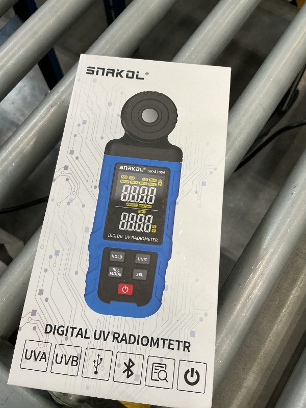 Photo 1 of SNAKOL SK-8301A Illuminance Meter