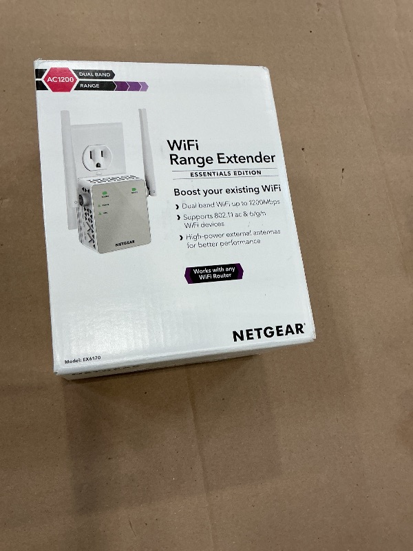 Photo 1 of NETGEAR AC1200 WiFi Range Extender (EX6170) - 1500 sq.ft., 1200Mbps