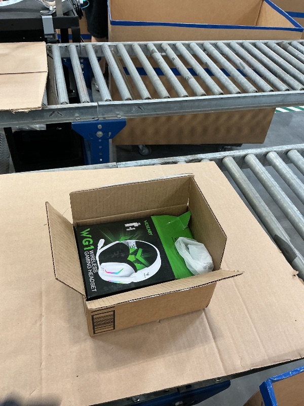 Photo 1 of WESEARY Wireless Gaming Headset - Aurora Black