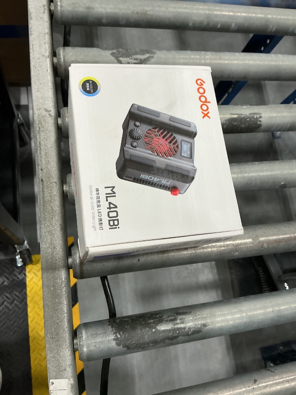 Photo 1 of Godox ML40Bi Mini COB LED Video Light 40W