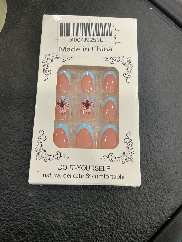 Photo 1 of BHOOKA Floral Press On Nails