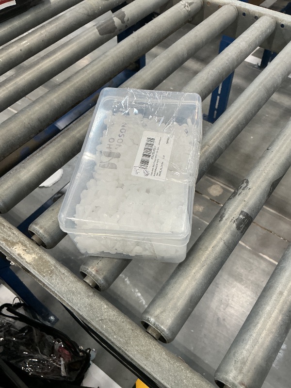 Photo 1 of Honoson 500 Pcs 1/4 Inch Wide Tile Leveler Spacers