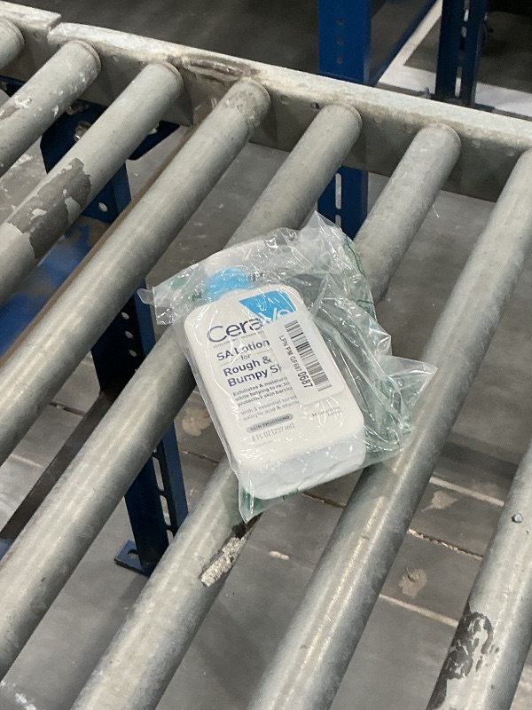Photo 1 of CeraVe Salicylic Acid Lotion for Rough & Bumpy Skin