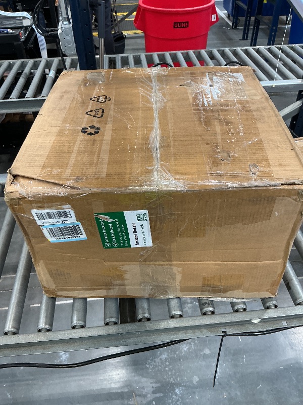 Photo 1 of Corsair Vengeance i7400 Series Gaming PC - Liquid Cooled Intel® Core™ i9 12900K CPU - NVIDIA® GeForce RTX™ RTX 4090 GPU - 2TB M.2 SSD - 64GB Vengeance RGB DDR5 Memory - Black