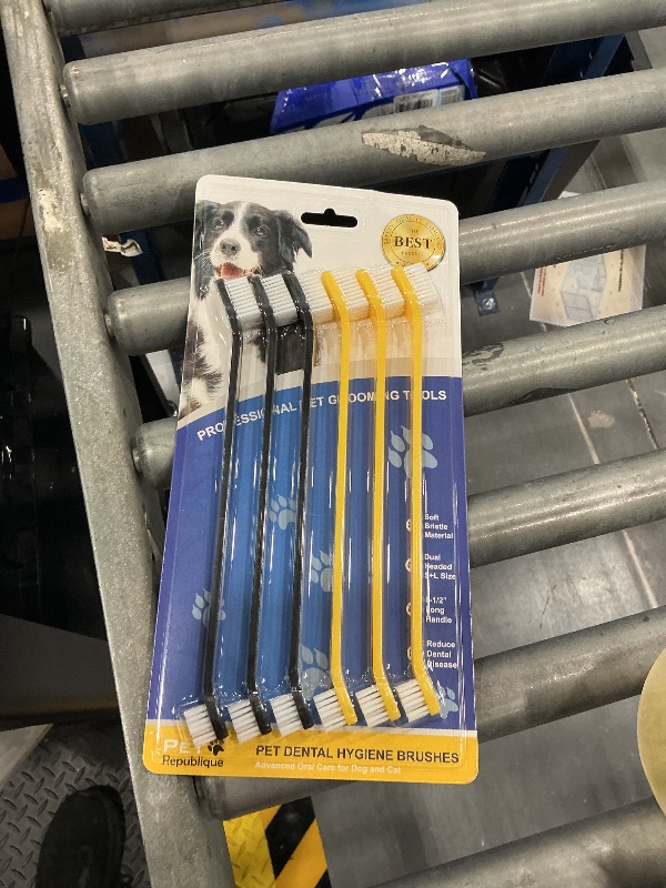Photo 1 of Pet Republique Dog Toothbrush Set - 6 Count Dual Headed Dental Hygiene Brushes