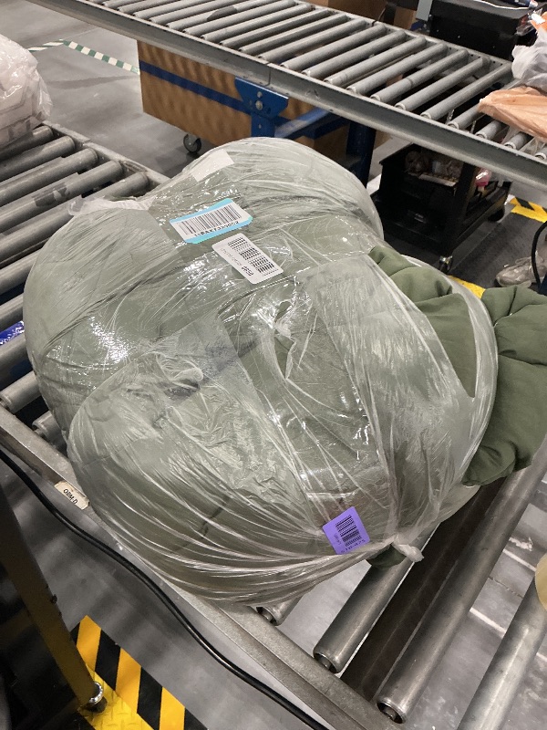 Photo 1 of Bedsure King Comforter Set Prewashed Soft Bedding 3Pcs Olive Green 104"x90"