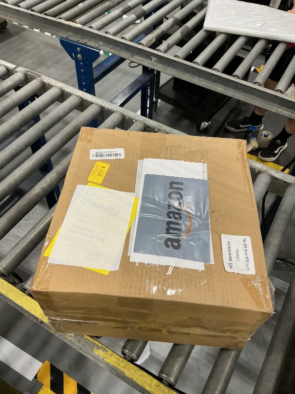 Photo 1 of Amazon Basics 8-Sheet Cross-Cut Shredder