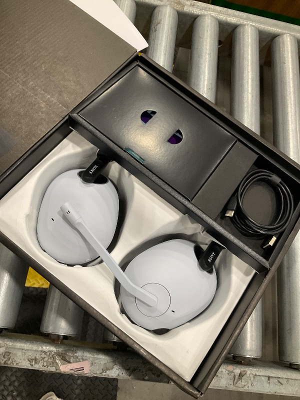 View 4 of [DAMAGED] Sony INZONE H9 Wireless Gaming Headset