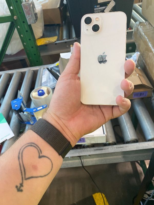 View 5 of [Either Non-Functional or Display doesn't work] Apple iPhone 13 512GB Starlight Unlocked