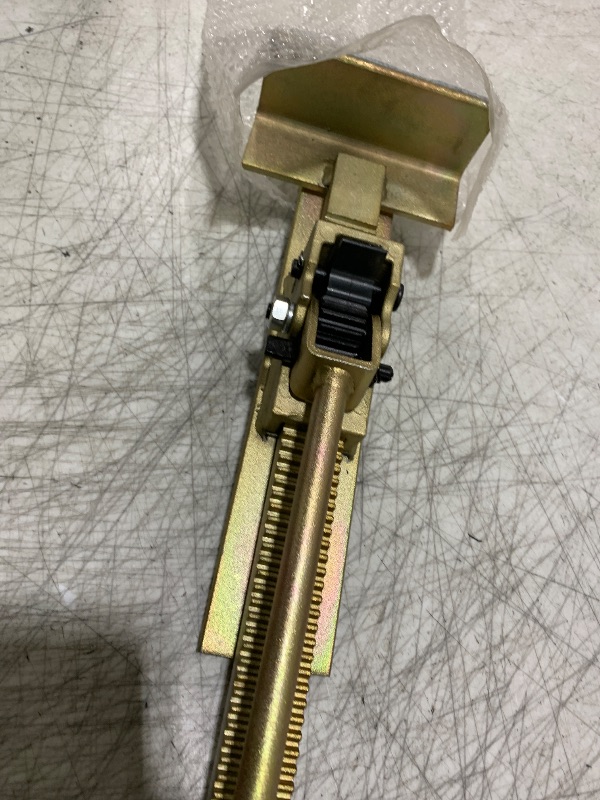 View 2 of KIE Hardwood Floor Jack Professional Flooring Jack for Flooring Installation Straightening Laminate and Hardwood Flooring Universal Ratcheting Hardwood Plank Jack