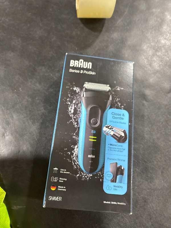 View 2 of Braun Series 3 Electric Shaver
