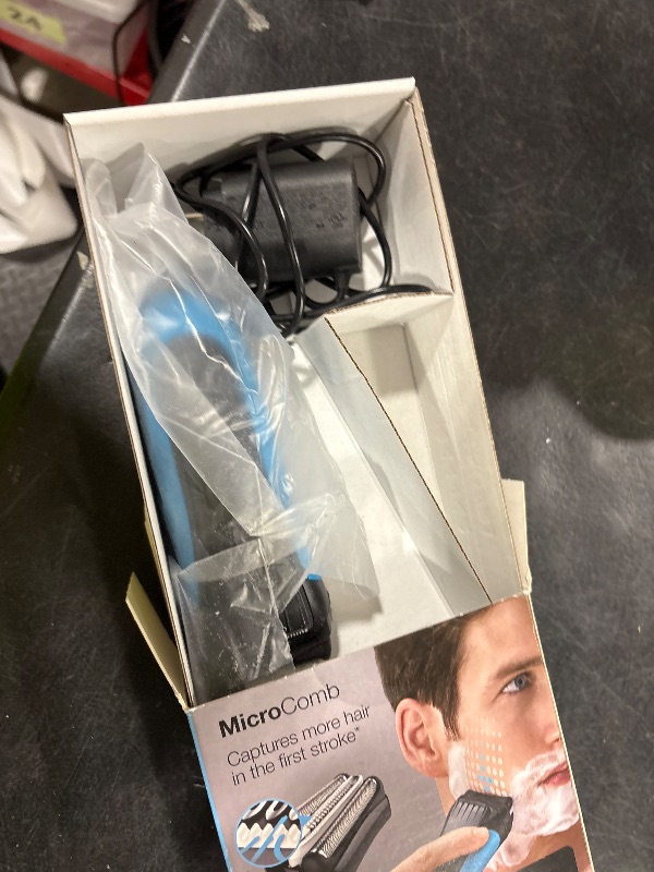View 3 of Braun Series 3 Electric Shaver