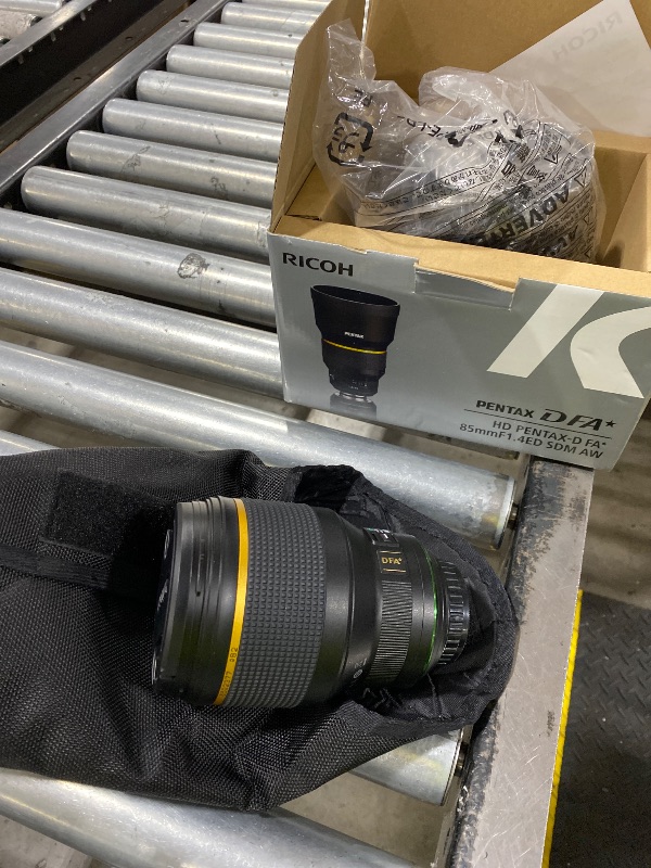 View 5 of Pentax HD DFA?85mm F1.4 SDM Prime Lens