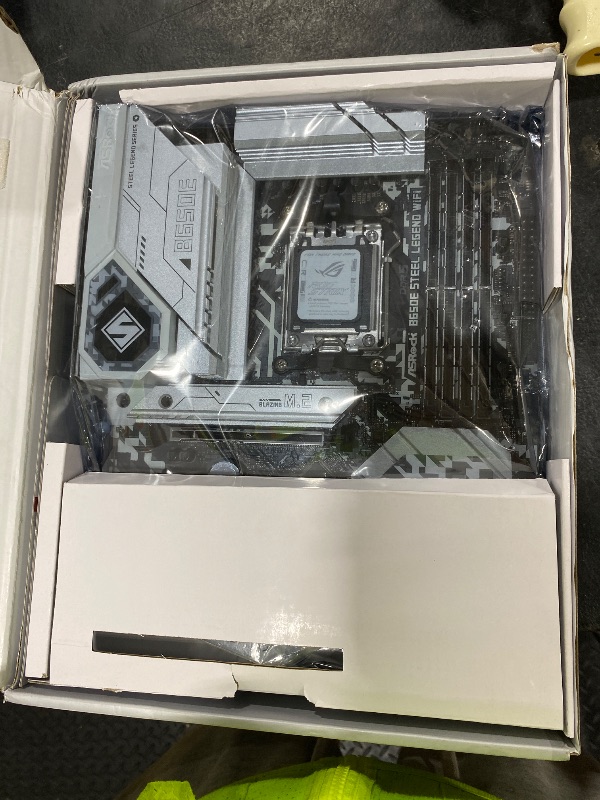 View 4 of ASUS ROG STRIX X670E-A GAMING WIFI AM5 ATX Motherboard