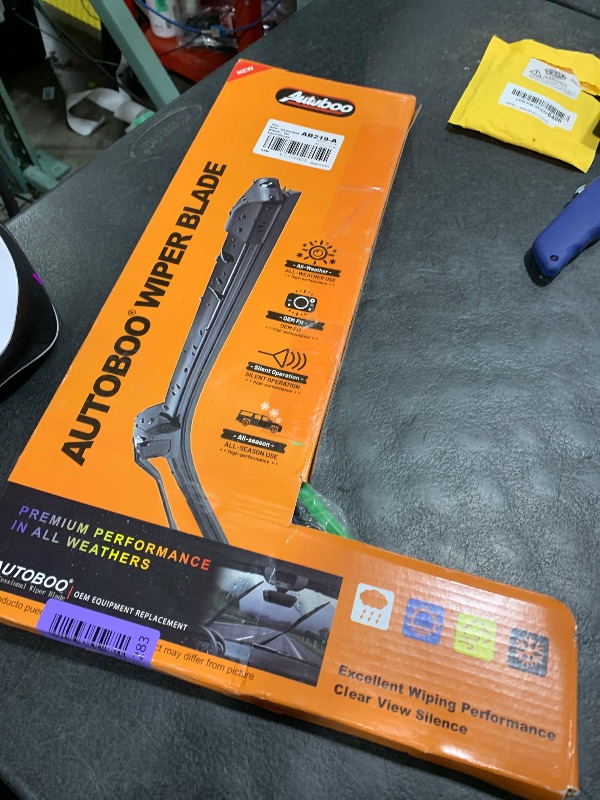 View 2 of AUTOBOO Windshield Wiper Blades