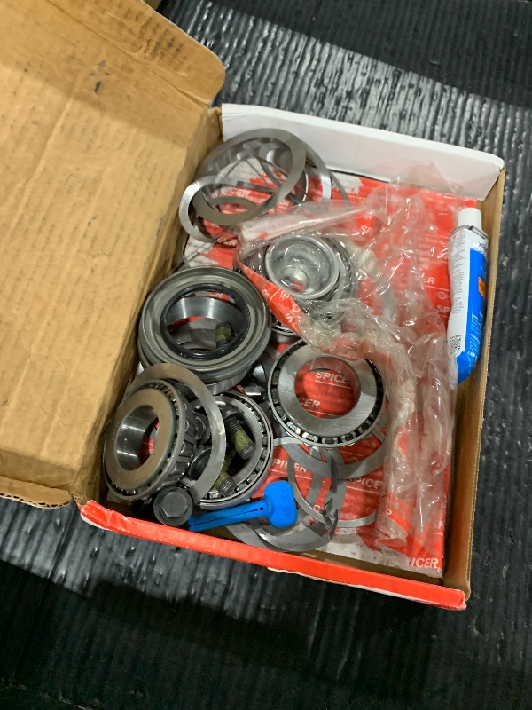 View 3 of Spicer Dana 10040469 Master Overhaul Kit