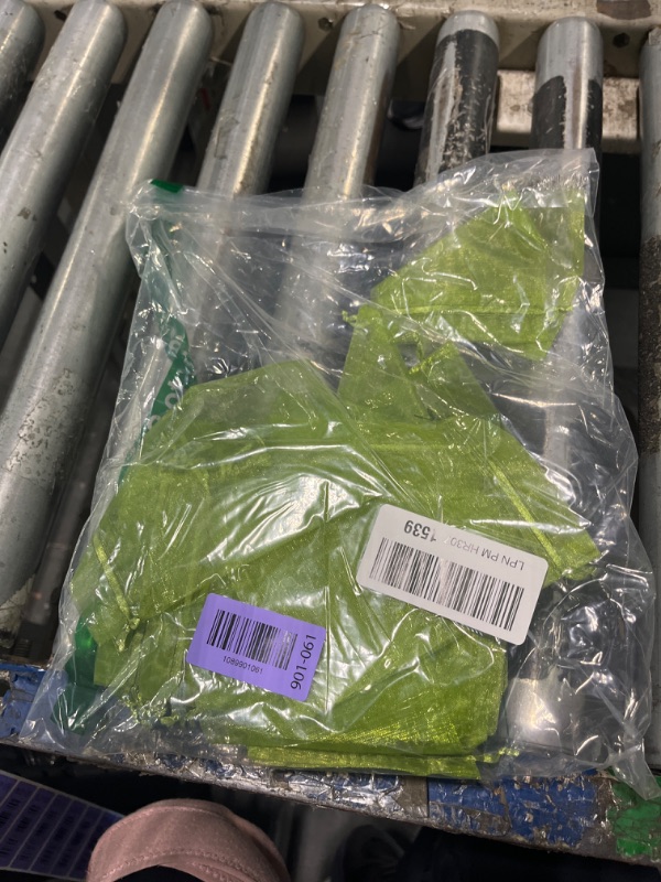 View 2 of [MISSING PARTS] 100Pcs Fruit Protection Bags, 4×6inch Fruit Netting Bags for Fruit Trees, Green Fruit Netting Cover Drawstring Mesh Bags Pest Barrier for Strawberry Blueberry Small Fruit