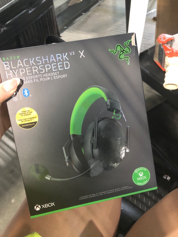 View 2 of [SOLD FOR PARTS] Razer BlackShark V3 X Wireless Gaming Headset