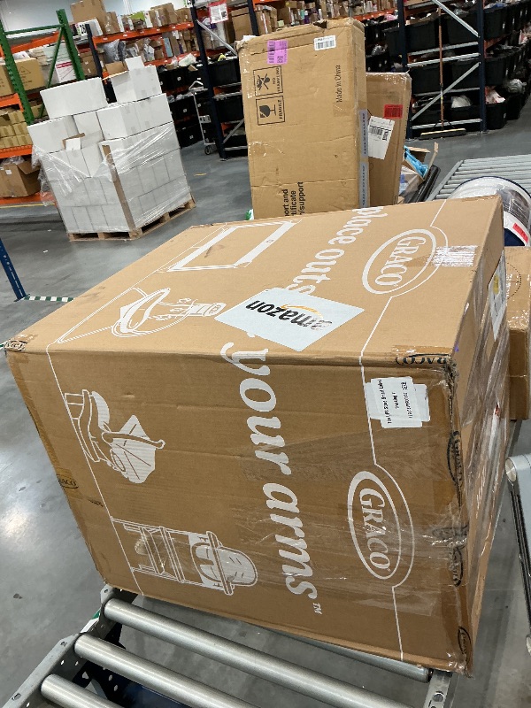 Photo 1 of Graco Extend2Fit 2-in-1 Convertible Car Seat, Redmond