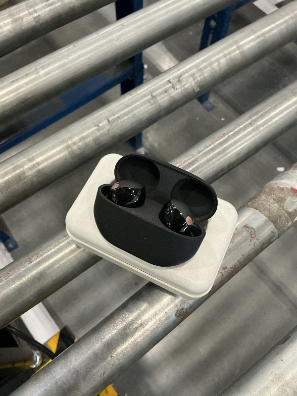 Photo 1 of Sony WF-1000XM5 Wireless Earbuds, Black