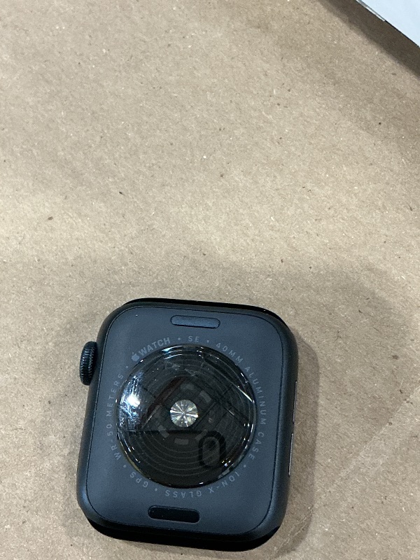 Photo 1 of Apple Watch SE (2nd Gen) GPS 40mm Smartwatch