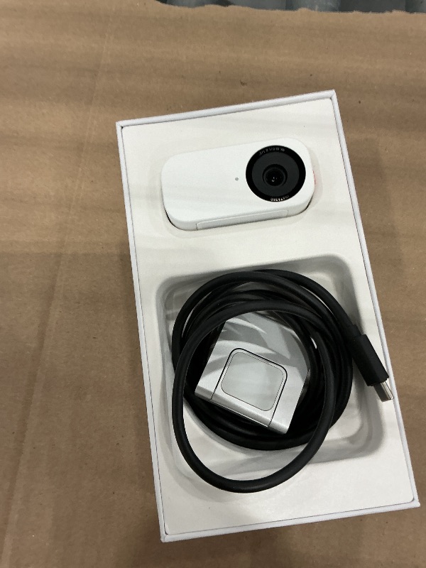 Photo 1 of Insta360 Link 2 C AI-Powered 4K Webcam with 1/2" Sensor for Increased Detail, Pro Audio, Gesture Control, HDR, AI Tracking, Deskview and Streamer Mode - Artic White
